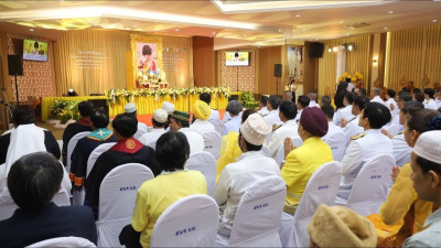 พิธีถวายสัตย์ปฏิญาณเพื่อเป็นข้าราชการที่ดีและพิธีทางศาสนา ... พารามิเตอร์รูปภาพ 1