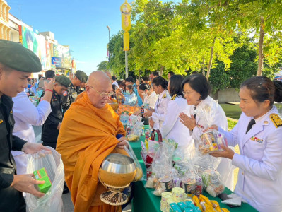 โคราชร่วมพิธีทำบุญตักบาตรวันแม่แห่งชาติ พารามิเตอร์รูปภาพ 1