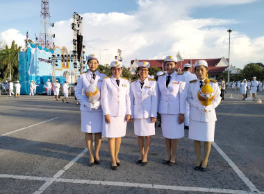 โคราชร่วมพิธีถวายเครื่องสักการะและวางพานพุ่ม ... พารามิเตอร์รูปภาพ 1