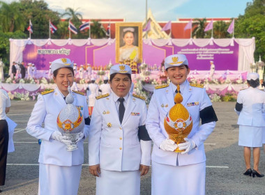 พิธีถวายเครื่องราชสักการะและวางพานพุ่ม ... พารามิเตอร์รูปภาพ 5