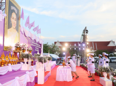 พิธีถวายเครื่องราชสักการะและวางพานพุ่ม ... พารามิเตอร์รูปภาพ 3